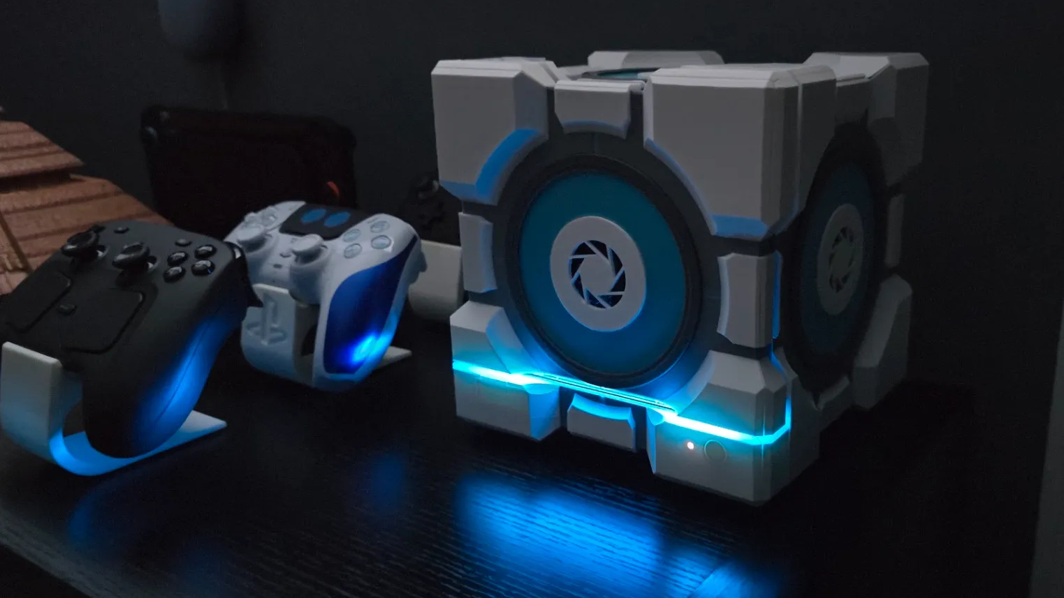 3D Printing Enthusiast Resurrects dbrand's Killed Steam Machine Companion Cube