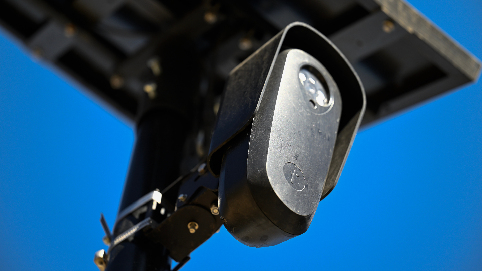 A 3D-Printed Sock Lets You Cover Flock Cameras in Seconds