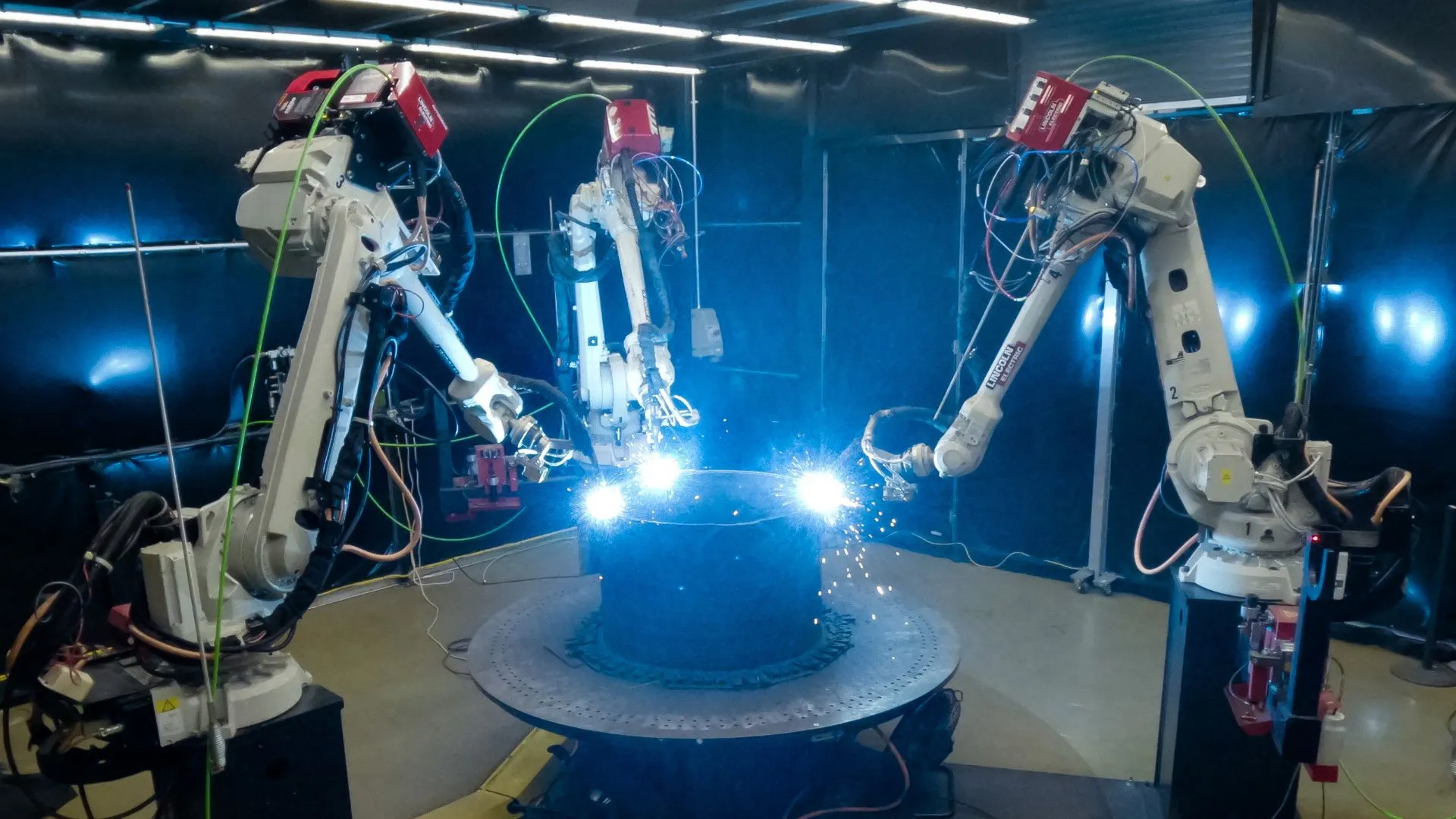 ORNL's Three-Armed MedUSA Printer Just 3D-Printed a Nuclear Pressure Vessel