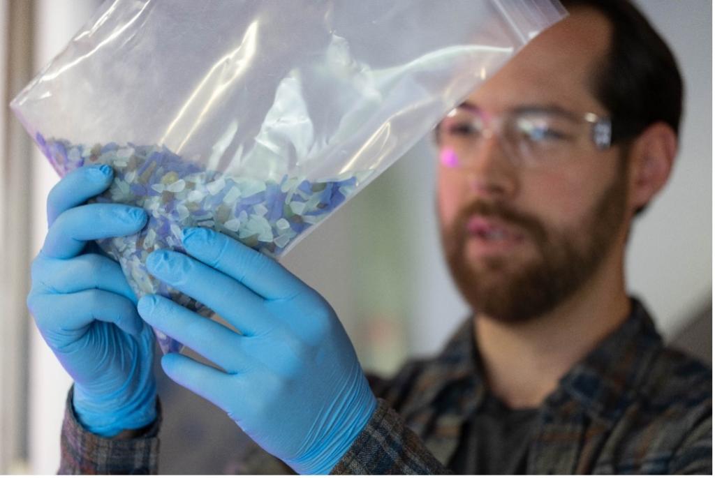 A Startup Is 3D Printing Building Materials From Recycled Glass Bottles