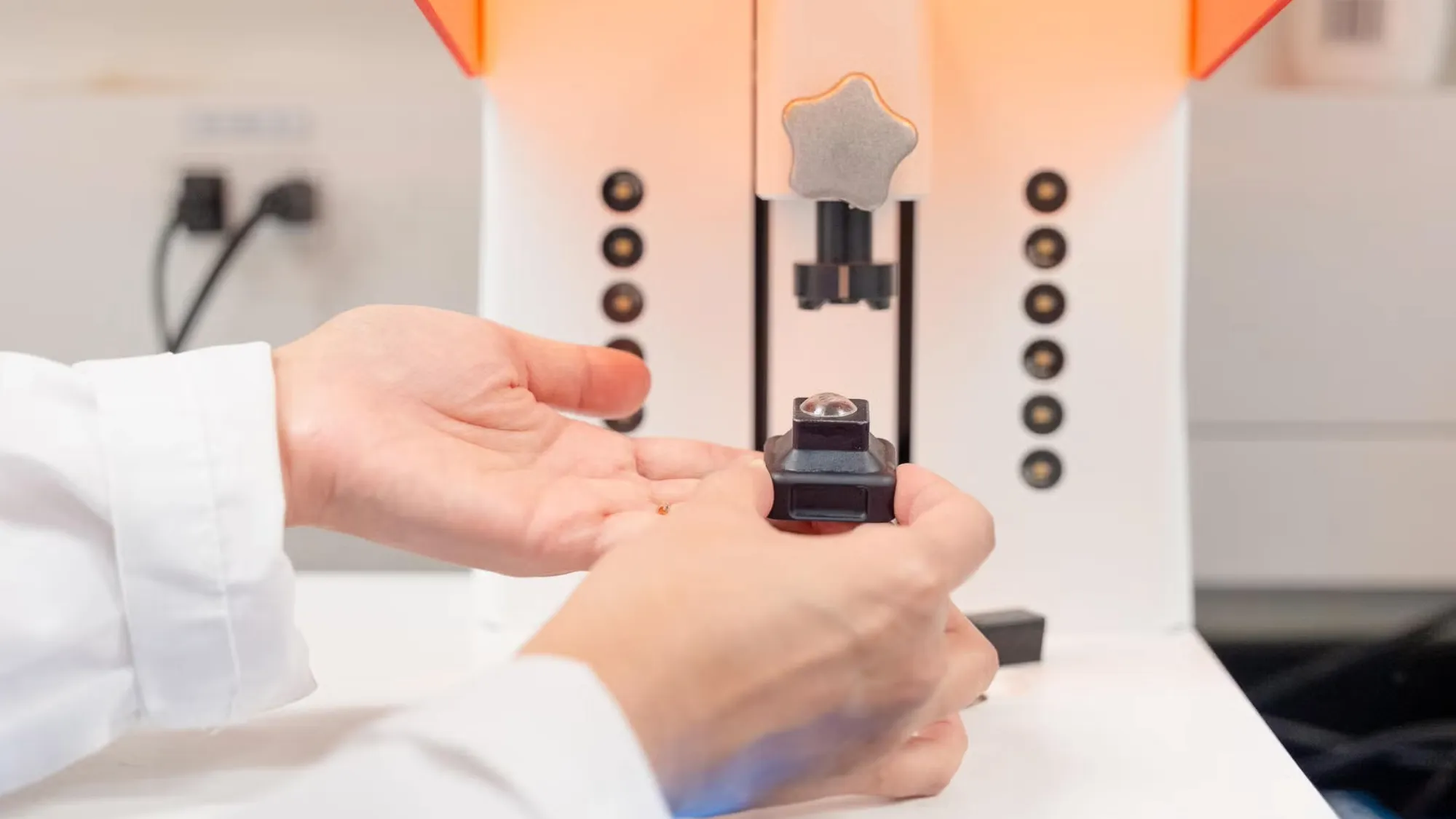 Researchers 3D Print Custom Contact Lenses in 20 Minutes