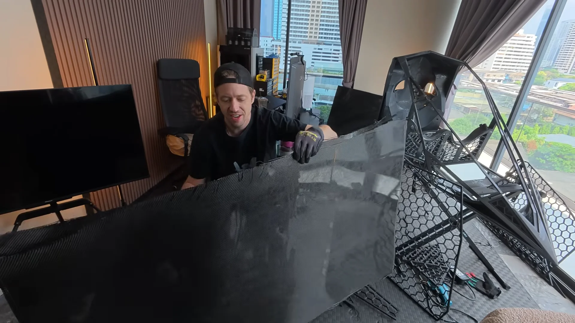 A YouTuber Is 3D-Printing an Entire Airplane Inside His Apartment